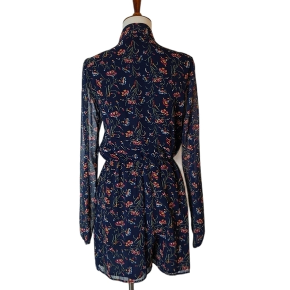 BCBGeneration Navy Blue Floral Long Sleeve Romper Bow Tie Neck XS Preowned - Picture 3 of 9